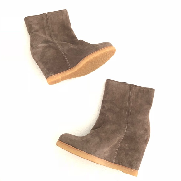 Stuart Weitzman Taupe Suede Bootscout Hidden Wedge Ankle Booties EUC Size 7.5M